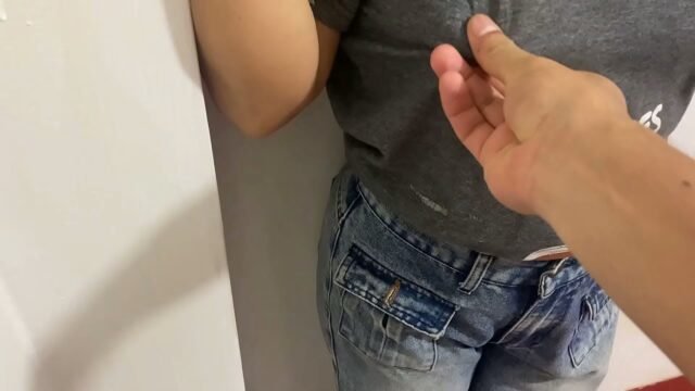 I’m fucking this young girl I met in the park, real amateur homemade